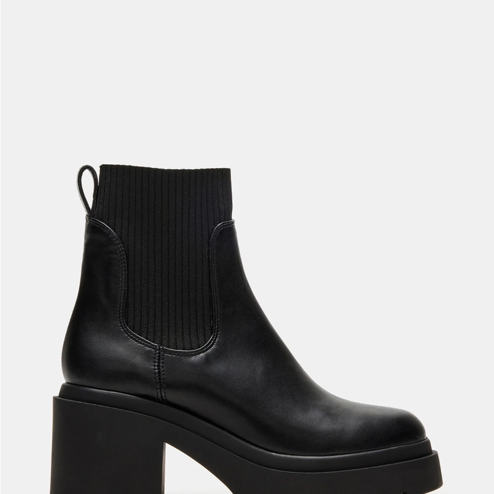 Steve Madden Koa Black Booties